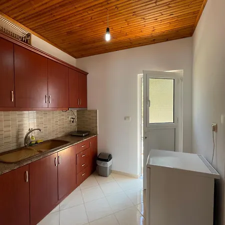 Vila Gusti