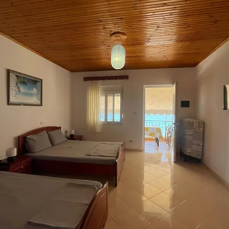 Gusti カントリーハウス